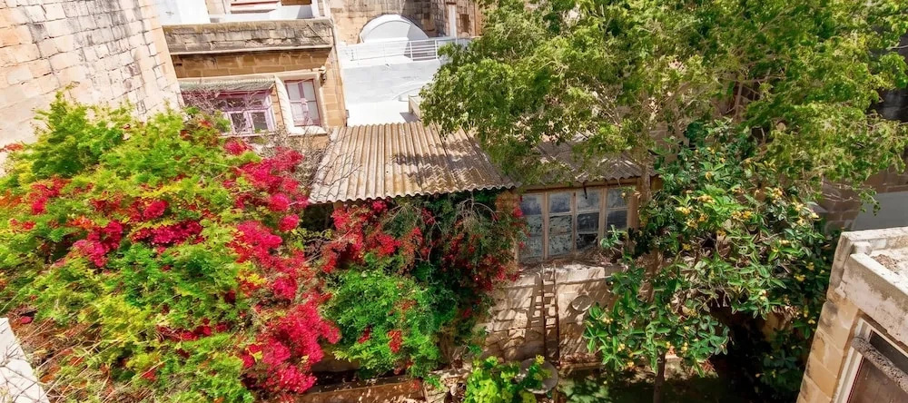 Bougainvillea Breeze & Marina View, Bormla — photo 1