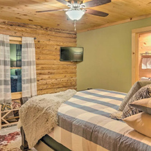 Deck & Views: Hendersonville Cabin, Roads Are Open, Гертон — фото 3