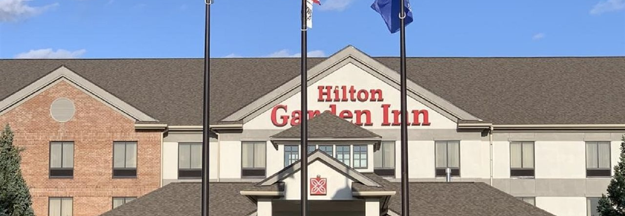 Hilton Garden Inn Oconomowoc, Oconomowoc — photo 1