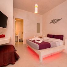 The Muse Of Santorini - Jacuzzi Suites, 梅萨里亚 — 照片 2