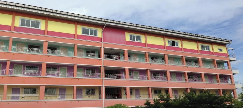 Chompoo Inn, 那空猜西 — 照片 1