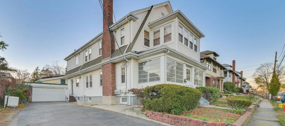 Belmont Home < 3 Mi to Harvard Square!, Belmont — photo 1