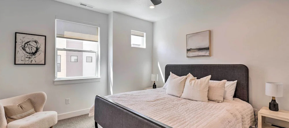 Modern-Chic Provo Townhome 1 Mi To Byu Campus, Прово — фото 1