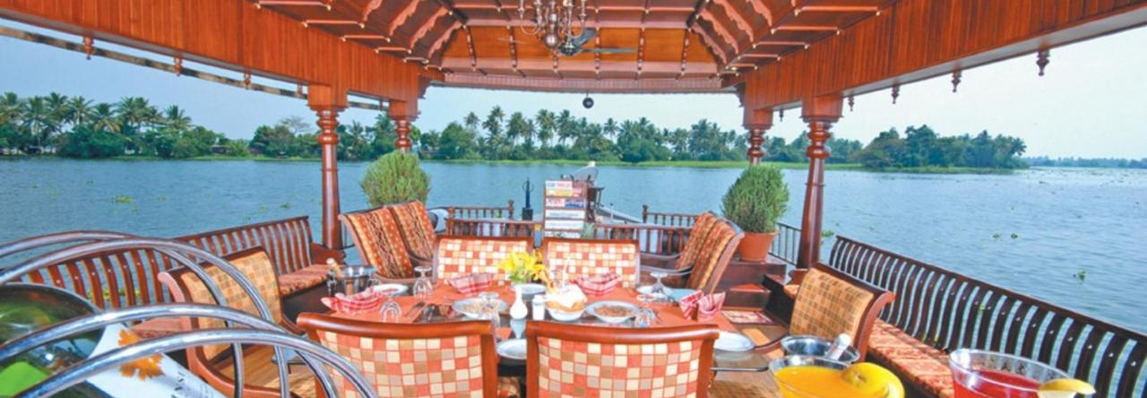 Sterling Houseboats Lake Palace Alleppey, Аллеппи — фото 1