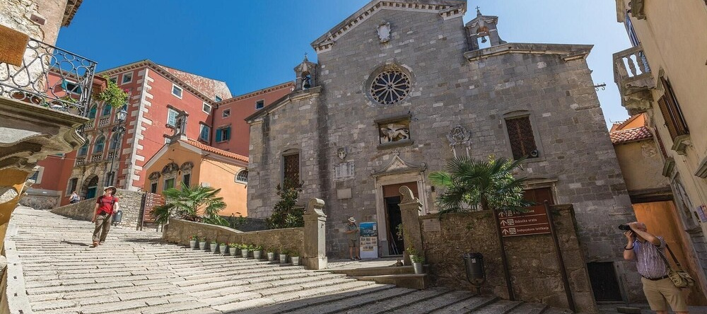 Beautiful Home In Labin With Wifi And 6 Bedrooms, Недесчина — фото 1