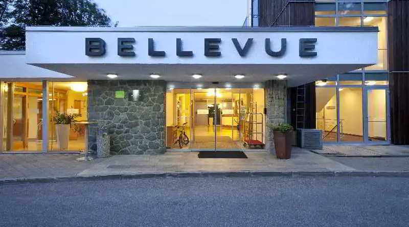 Grand Hotel BELLEVUE, 马里博尔 — 照片 1
