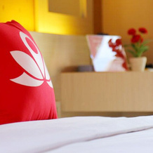 Red Koi by Zen Rooms, Sorsogon — photo 2