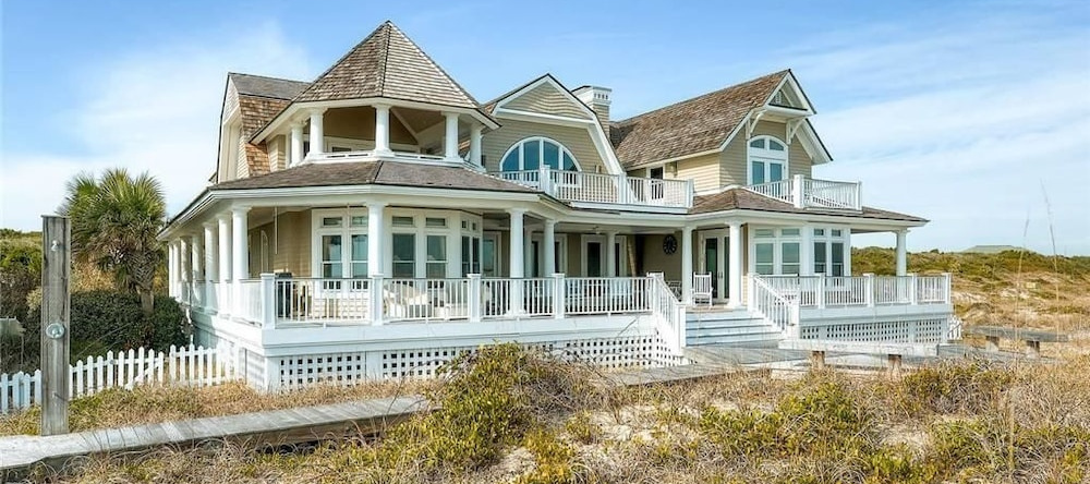 Loggerhead Lady 4 Bedroom Holiday Home By Bald Head Island, Bald Head Island — photo 1