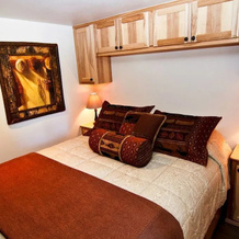 #47 & 48 Hyatt Lake Compound - Sleeps 9, Ashland — photo 5