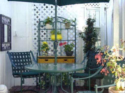Victorian Garden Inn, Sonoma — photo 1