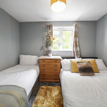 House - Sleeps 8 & On-Site Parking, Эйлсфорд — фото 2