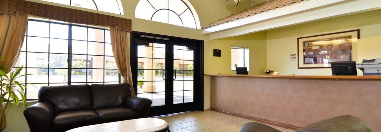 Hesperia Hotel, Hesperia — photo 1
