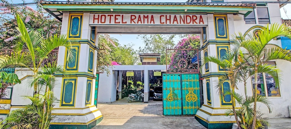 Spot On 91694 Hotel Rama Chandra, Темангунг — фото 1