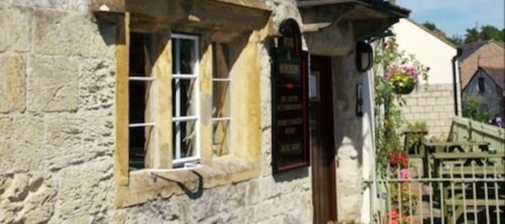 The Fox & Hounds Inn, 布里德波特 — 照片 1