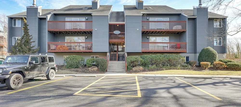 2 Mi To Rehoboth Beach: Condo W/ Pool Access!, Рехобут-Бич — фото 1