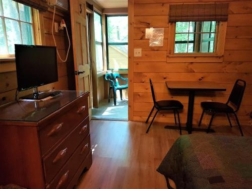 English Brook Cottages, Warrensburg — photo 1