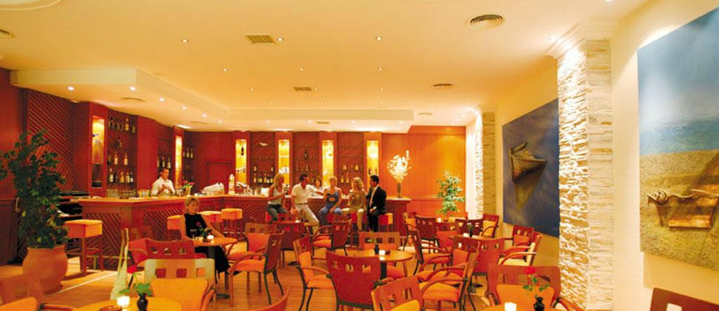 Alexandros Palace Hotel & Suites, Ouranoupoli — photo 1