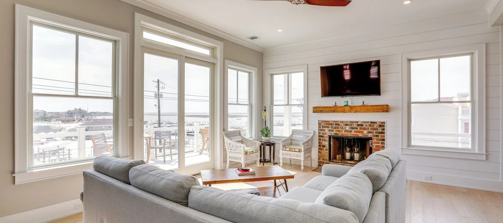 Steps From Sand & Fun: Beach Haven Retreat w/ Pool, 比奇黑文 — 照片 1