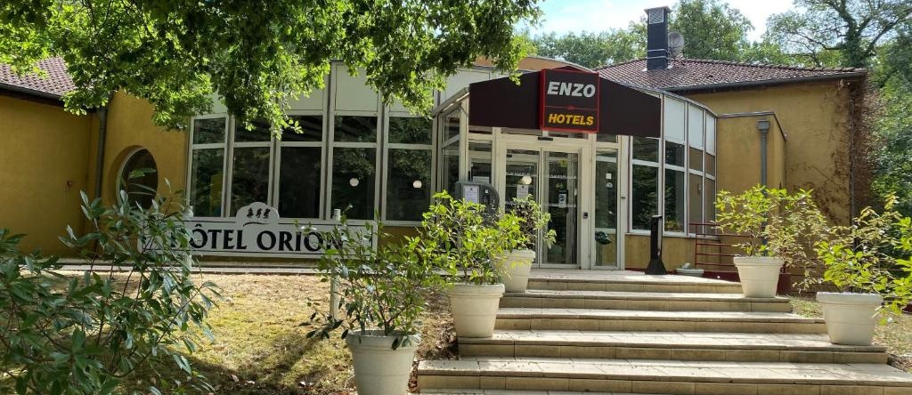 Logis Hôtel Orion, Амневиль — фото 1