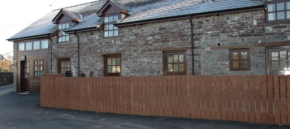 Rural and Comfortable Home Surrounded by the Nature of Brecon, 兰弗林纳赫 — 照片 1
