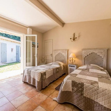 Jade En Provence, Везон-ла-Ромен — фото 4