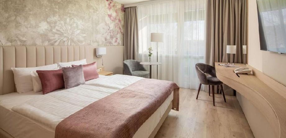 Naturmed Hotel Carbona, Хевиз — фото 1