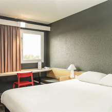 ibis Falaise Coeur de Normandie, 法莱斯 — 照片 4