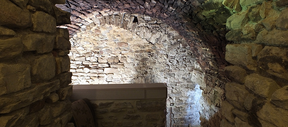 Giomici Castle, 瓦尔法布里卡 — 照片 1