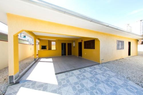 Casa Amarela de Esquina, 伊塔佩马 — 照片 1