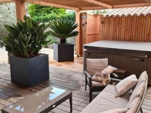 House Maison spacieuse et confortable proche commerces et plage 1, 拉福特-叙尔-梅尔 — 照片 1