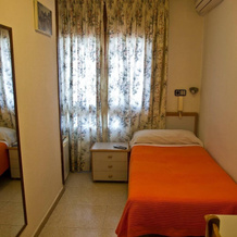 Hostal Lizana 2, Huesca — photo 5