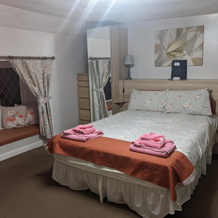 Cwmbach Guest House, Blaenhonddan — photo 4