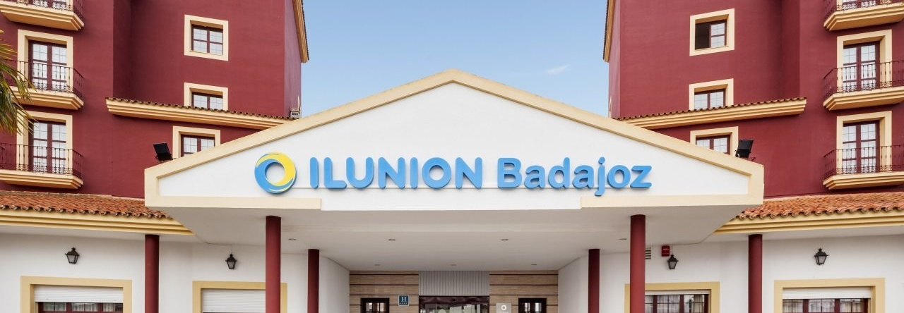 Hotel ILUNION Golf Badajoz, 巴达霍斯 — 照片 1