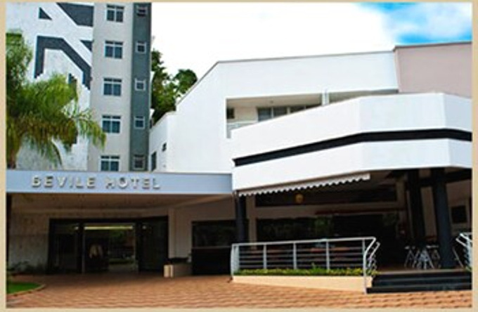 Bevile Hotel, 莱奥波尔迪纳 — 照片 1