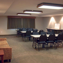 AmericInn Lodge & Suites Charlevoix, 博因福尔斯 — 照片 4
