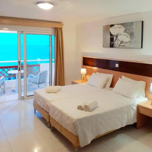 Minos Beach Hotel, 卡尔帕索斯 — 照片 4
