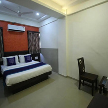 OYO Rooms Sahkari Jin Cross Road, Himatnagar — photo 3