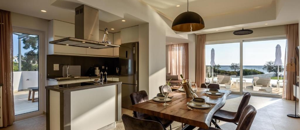 Villa Pelagia Seafront Villa Pelagia Superb New Listing2021, 弗兰戈卡斯特洛 — 照片 1