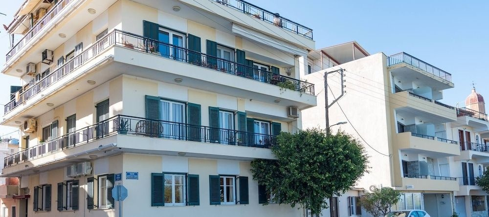 Katerina Residence - Beachfront Plaz Eot, Закинф — фото 1