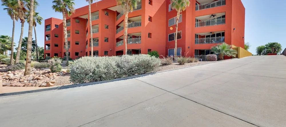 Step-free Bullhead City Condo w/ Balcony!, Bullhead City — photo 1
