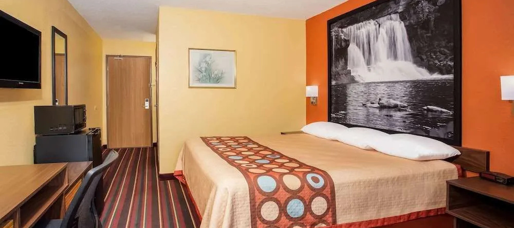 Ramada Limited Crawfordsville, Крофордсвилл — фото 1
