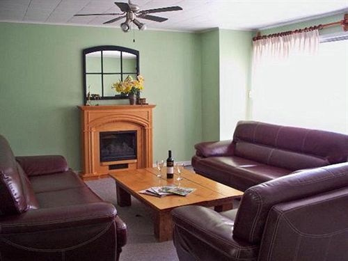 Blue Mountain Rentals - 5 Bed-Hot Tub, 蓝山 — 照片 1