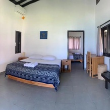 Balong Balong Surf Bungalows, Sekongkang — photo 4