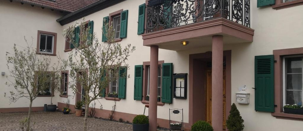 Hotel Sonnenhof, 佩尔 — 照片 1