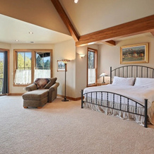Drake Park 3 Bedroom Home by RedAwning, Bend — photo 2