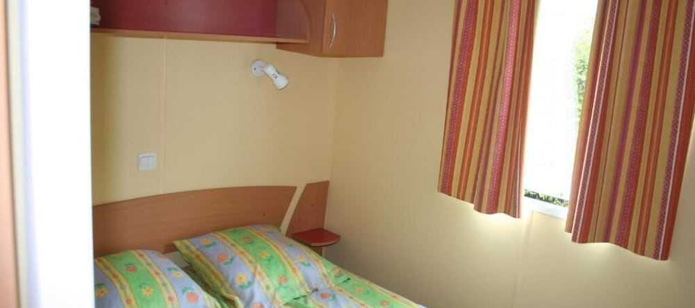 Camping Le Verger Fleuri, Латюиль — фото 1