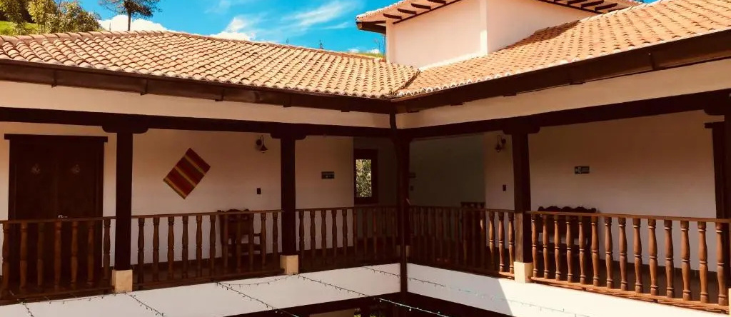 Hotel El Porton De Los Jeroglificos, 米拉弗洛雷斯 — 照片 1