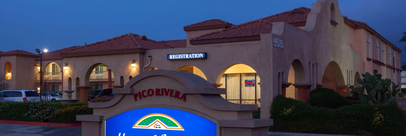 Howard Johnson Hotel & Suites By Wyndham Pico Rivera, Пико Ривера — фото 1