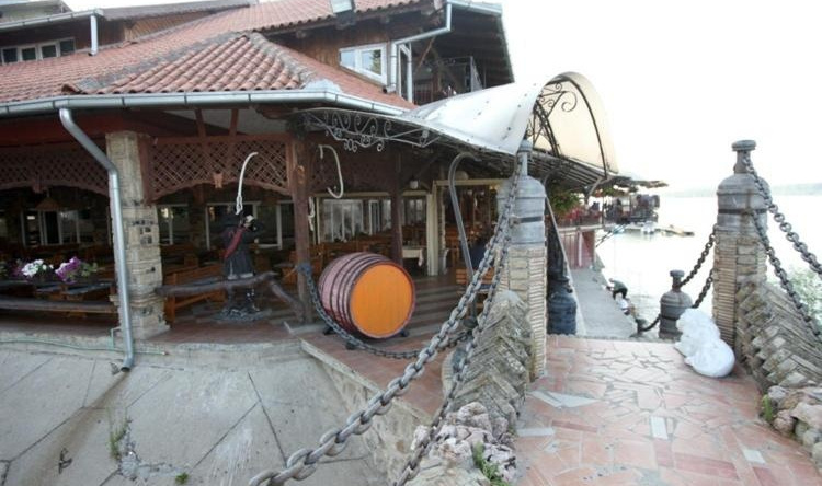 Hotel Dunav, Sremski Karlovci — photo 1