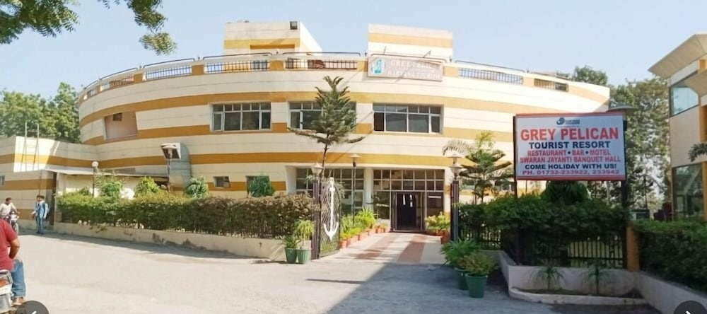 Grey Pelican Tourist Resort, Yamunanagar — photo 1
